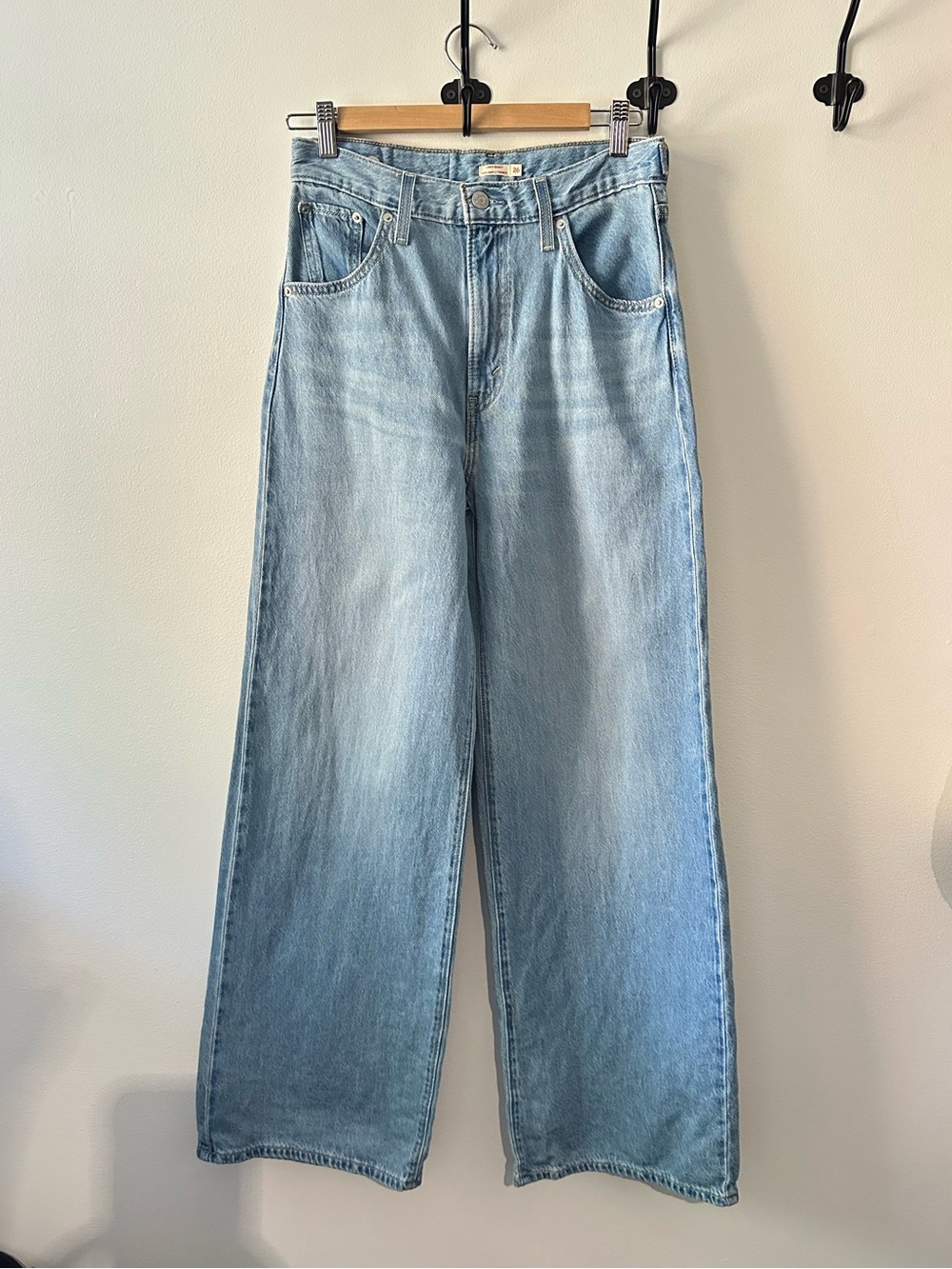 Levi’s Cinch Baggy Light Blue Wide Leg Jeans - Picture 4 of 9